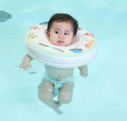 Official Mambobaby air-free neck ring in Boats design for infant hydrotherapy and safe baby spa water discovery.